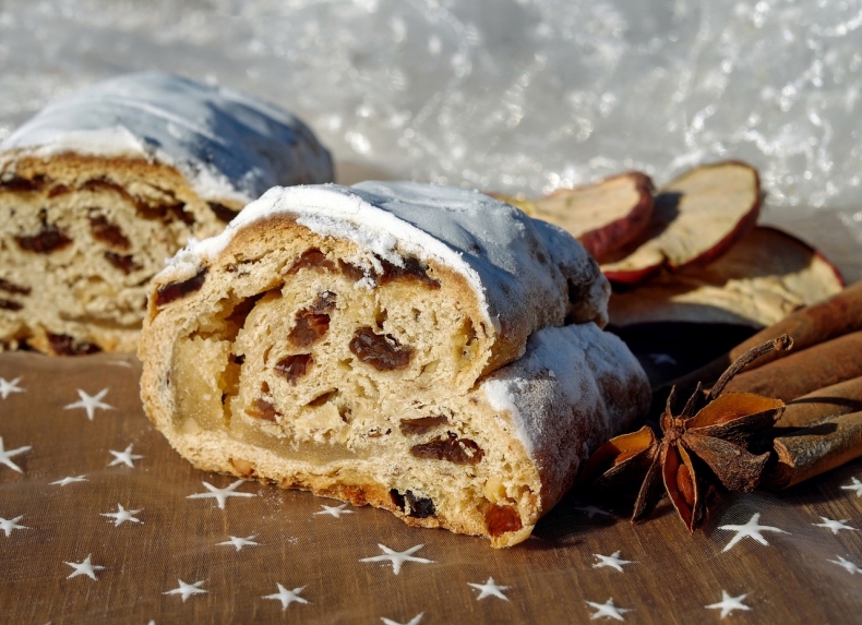 christmas-stollen-2903847_1280