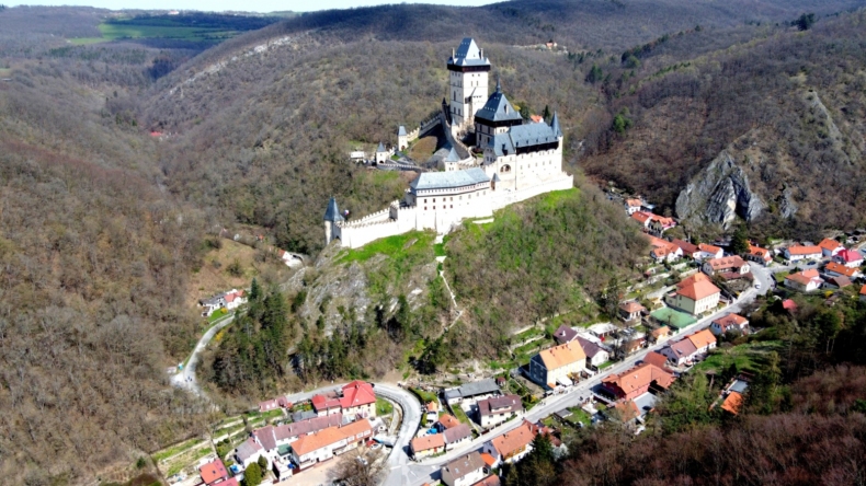 se spem na hrad karltejn